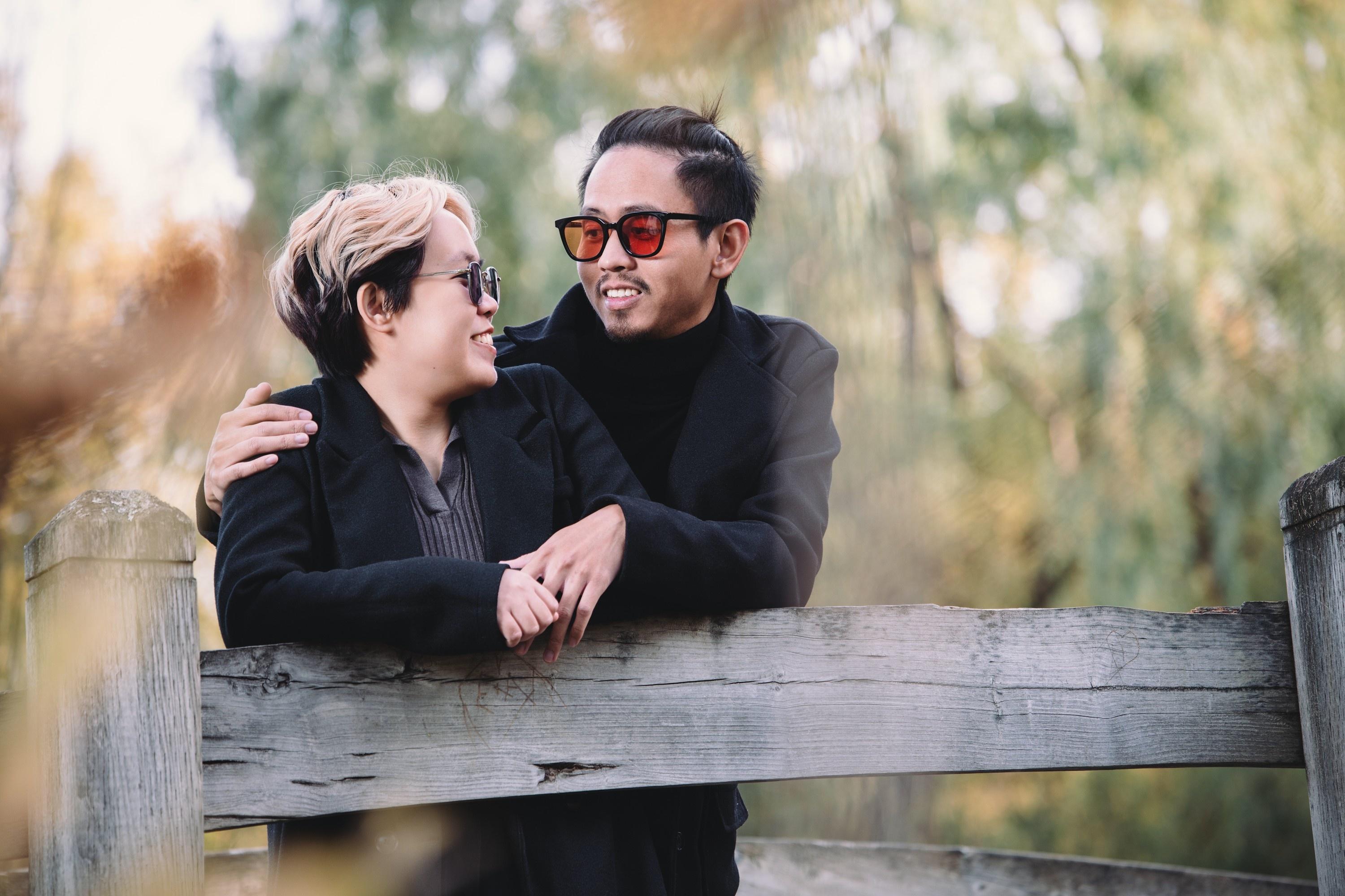 carousel-hero-element image-0